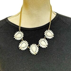 J Crew floral gold tone necklace in faceted white, gray & gunmetal beads 10 inch